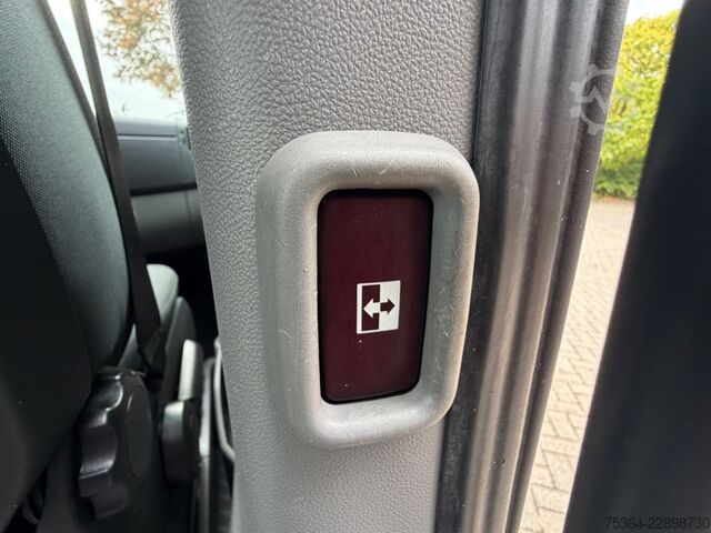 Kleinbus MERCEDES-BENZ Sprinter 214 Cdi BlueTec 9Sitze Schiebetür Klima