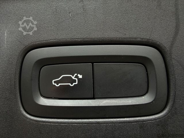 Kleinbus VOLVO V90 D3 Momentum Leder Klima Navi Automatik Euro6