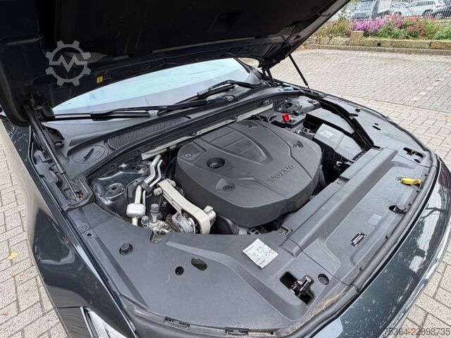 Kleinbus VOLVO V90 D3 Momentum Leder Klima Navi Automatik Euro6