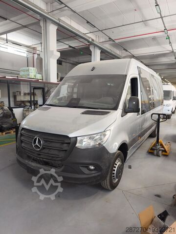 Minibus Mercedes-Benz Sprinter