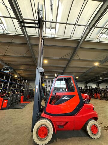 2002, UVV inspection valid until 10/2026, 15,752 operating hours Linde H 30T