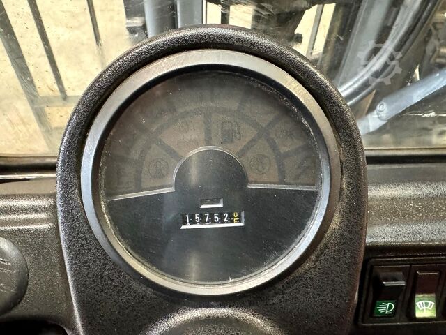 2002, UVV inspection valid until 10/2026, 15,752 operating hours Linde H 30T