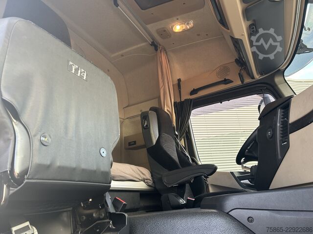 Standard-SZM Mercedes-Benz Actros 1840 LS StreamSpace / 906 dkm / Tacho V2...