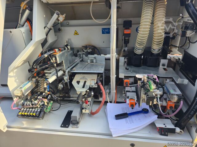 Kantenanleimmaschine Biesse Akron 440