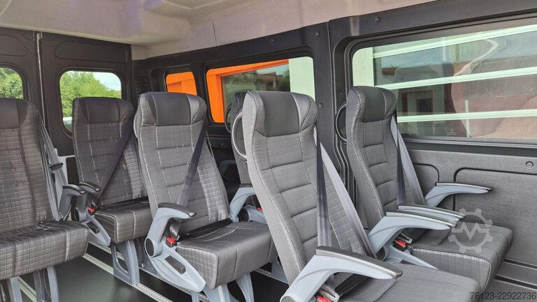 Kleinbus FIAT Fiat Ducato 9 Sitzer Systemboden Rolli Stock