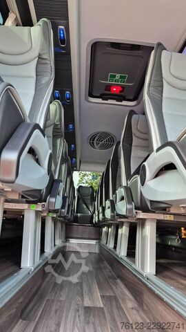 Kleinbus MERCEDES-BENZ 519 Sunset S 4 Ferqui Lagerfahrzeug Stock