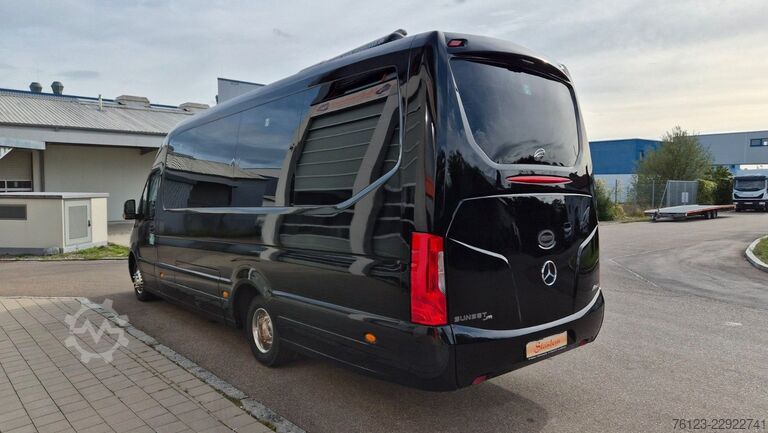 Kleinbus MERCEDES-BENZ 519 Sunset S 4 Ferqui Lagerfahrzeug Stock