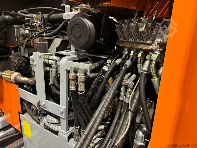 Vierwege-Gabelstapler Hubtex DQ45 / 4500 kg/ Triplex /Only 3309 h