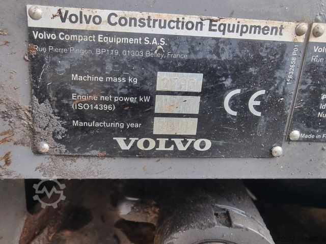 Mini excavator VOLVO EC27