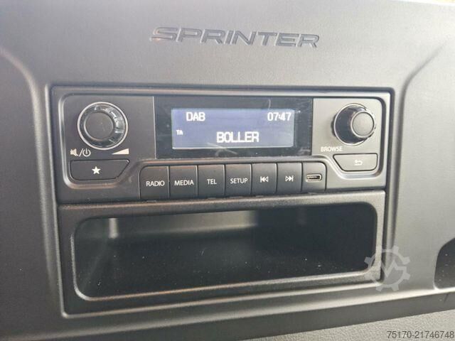 Sliding tarpaulin Mercedes-Benz Sprinter 215 CDI 9G Pritsche/Plane Klima AHK