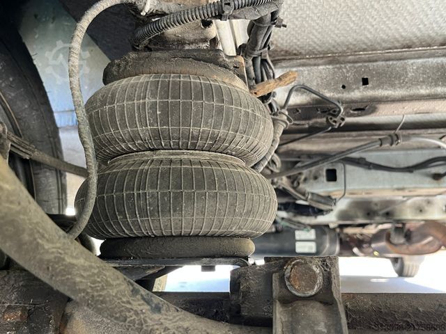 Transporter mit Koffer VOLKSWAGEN CRAFTER 2.0TDI XXXL KOFFER RAMPE KAMERA 177 PS