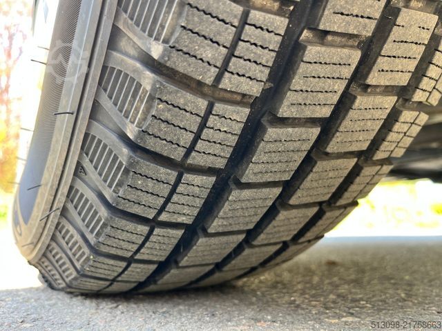 Transporter mit Koffer VOLKSWAGEN CRAFTER 2.0TDI XXXL KOFFER RAMPE KAMERA 177 PS