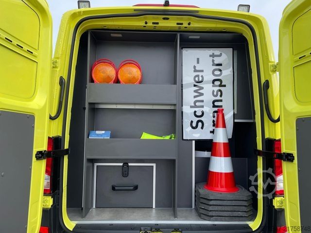 Panel van MAN TGE 3.180 L3H2 BF4 BEGLEITFAHRZEUG STANDH ACC