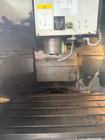 Vertikales Bearbeitungszentrum Hurco VMX30