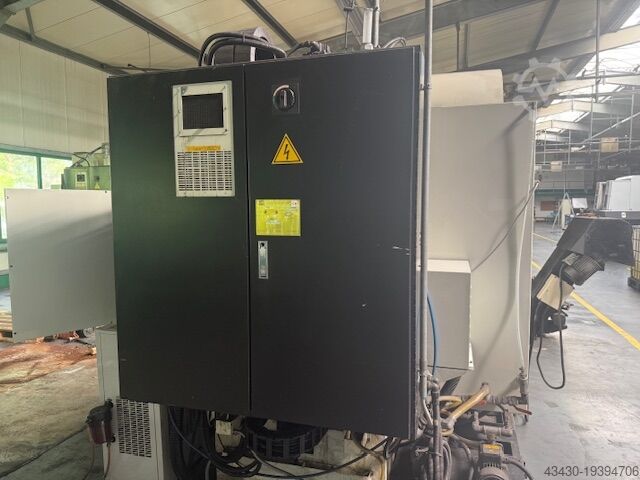 Vertikales Bearbeitungszentrum Hurco VMX30