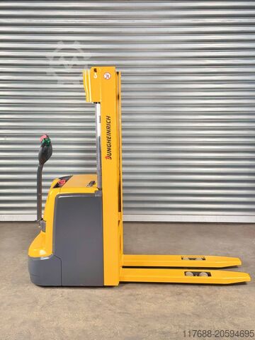 High lift truck pedestrian Jungheinrich EJC 214 - Service Neu - Triplex 4,3m 1.4t