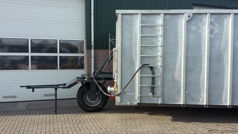 Mestcontainer met neuswiel  Mestcontainer met neuswiel