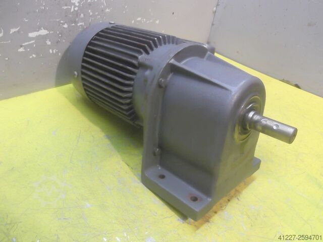 Gear motor 0.37/0.75 kW 19.5/78 rpm Bauer DKP8820/200
