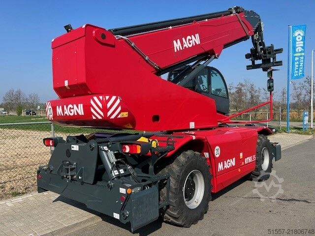 Telescopic loader MAGNI RTH 8.35 | 2025