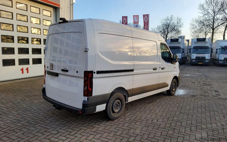 Box van Renault Master 150.35  EURO 6  L2H2 GESLOTEN WIT - V-63...