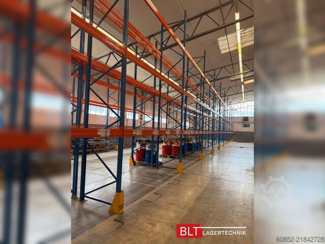 Heavy duty shelving Industrial shelving ca. 100 lfm Stow Palettenregale H:700cm 3200 kg Fachlast Boden +3 , Hochregale
