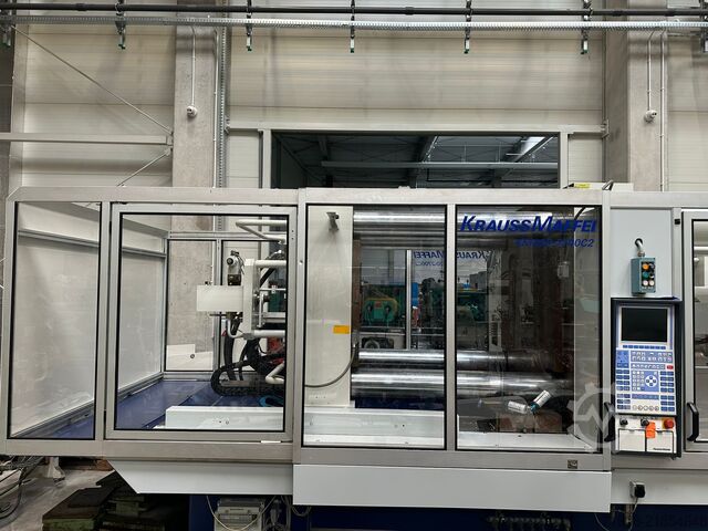 Injection molding machine Krauss Maffei KM 420-2700 C2