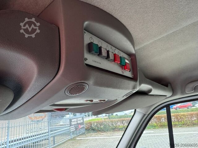 Lifting platform Renault Master 1147 hours