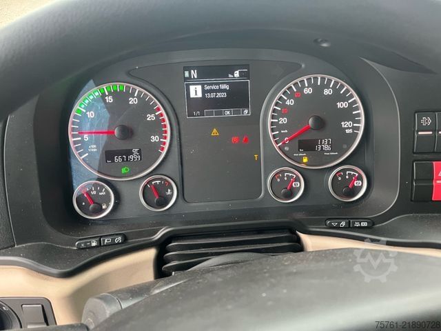 Volume tractor unit MAN 18.500 LL  Mega
