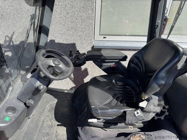 Linde H18T-01 Triplex 490 Freelift / Sideshift LPG 2012 LINDE H18T-01 Triplo 490 Freelift / Sideshift LPG 2012