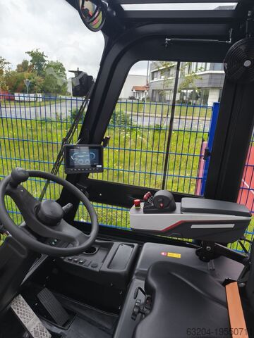 Electric 4-wheel forklift EP EFL553-HV-6