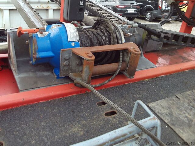 Recovery vehicle with sliding bed and underlift Mitsubishi canter depanage afschuif plateau+bril