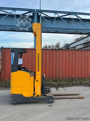 Schubmaststapler Jungheinrich ETV 216 // Batterie 2018 // 8300mm HH