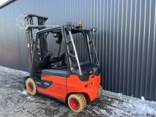 Elektro 4 Rad-Stapler Linde E25L-01