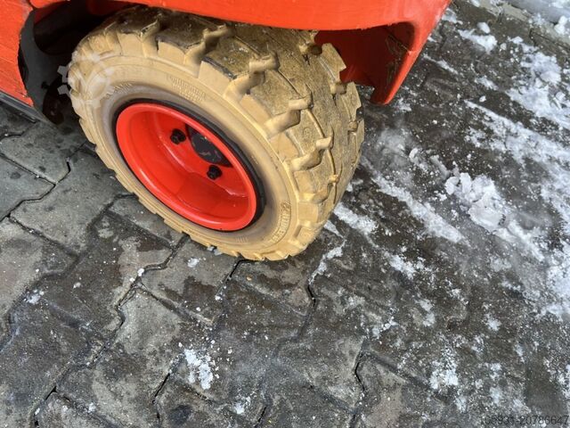 Elektro 4 Rad-Stapler Linde E25L-01