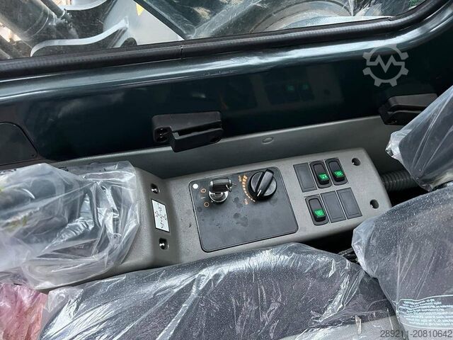 Raupenbagger Hyundai R 210 (New / Non CE Certified)