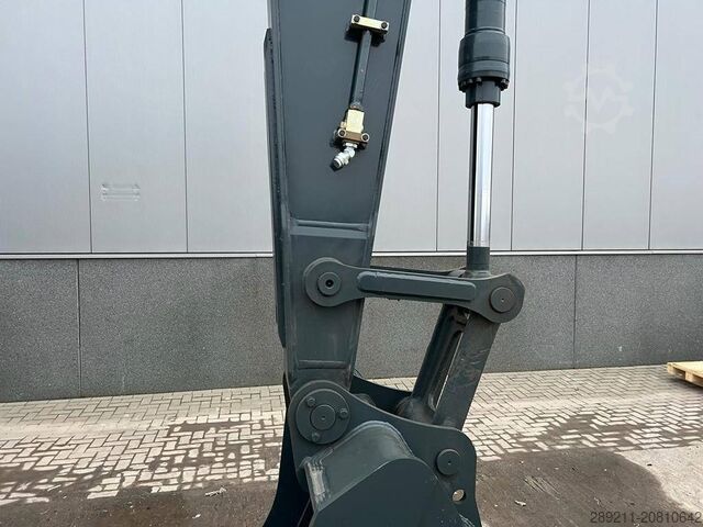 Raupenbagger Hyundai R 210 (New / Non CE Certified)