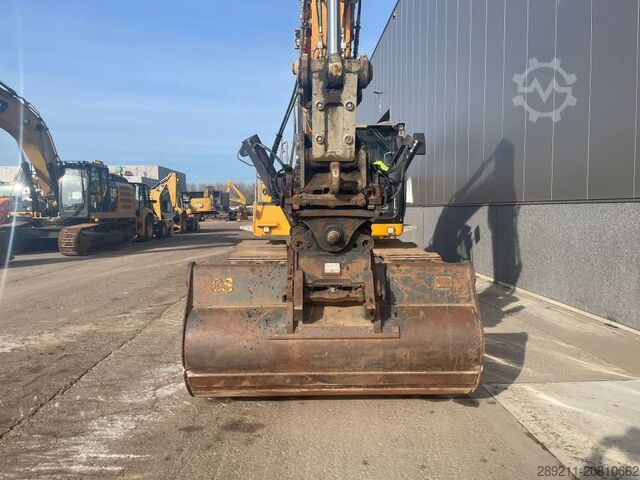 Raupenbagger Liebherr R 926 LC