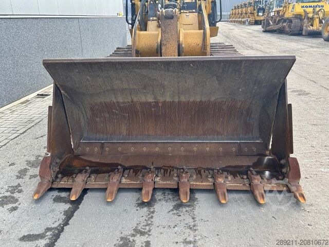 Laderaupe CAT 953 D