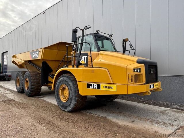 Muldenfahrzeug CAT 745 C
