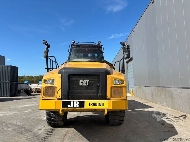 Muldenfahrzeug CAT 745 C