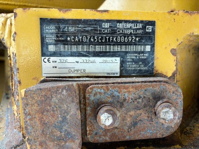 Muldenfahrzeug CAT 745 C