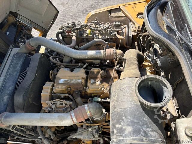 Muldenfahrzeug CAT 745 C