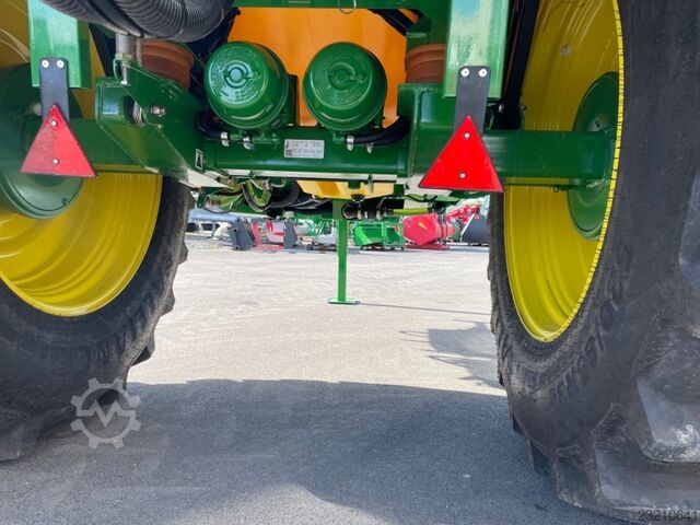 John Deere R740i John Deere R740i