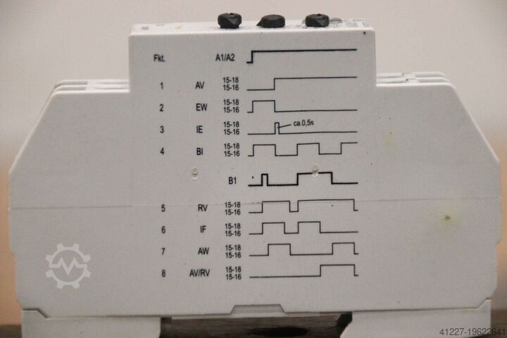 Zeitrelais Dold IK 7817N.81/200