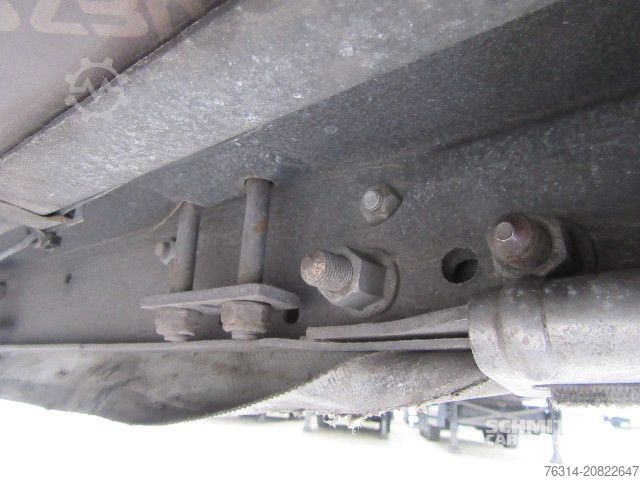 Auflieger mit Pritsche & Plane Schmitz Cargobull Curtainsider Mega Getränke