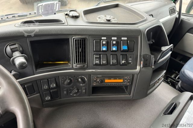 Kipper LKW VOLVO FM-460 8x4 Kipper/Mixer