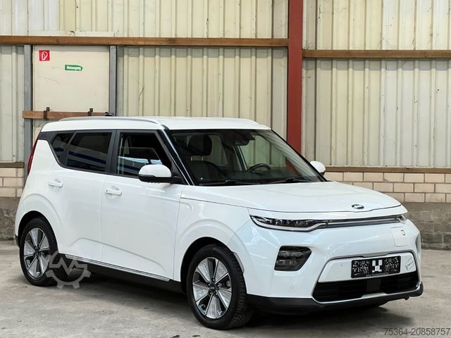 Van KIA Soul e-Soul DynamicLine 64 kWh LED Navi Kamera