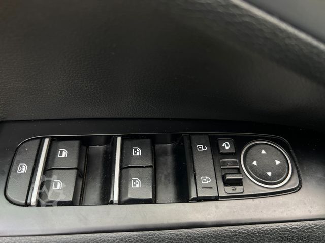 Van KIA Soul e-Soul DynamicLine 64 kWh LED Navi Kamera