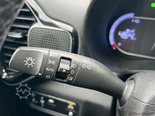 Van KIA Soul e-Soul DynamicLine 64 kWh LED Navi Kamera