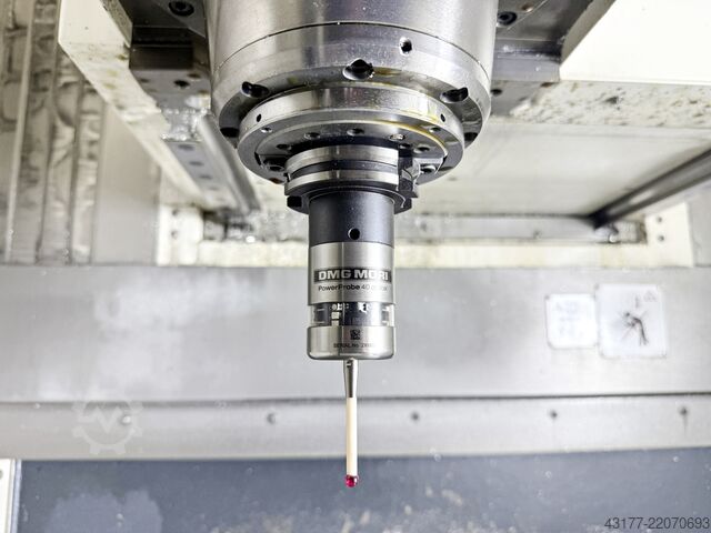 Vertical CNC machining center DMG MORI M1 - Plus - Sinumerik 828D